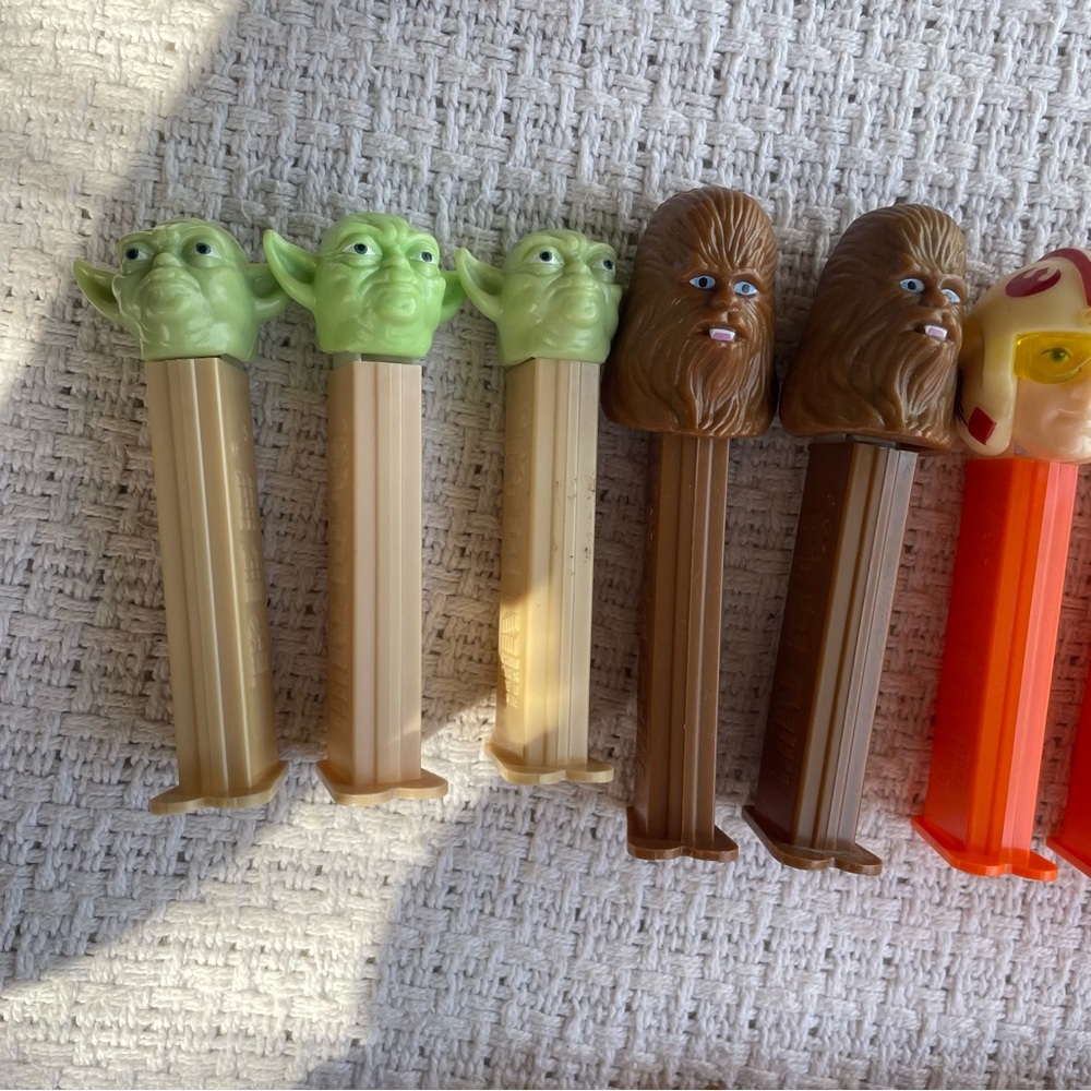 23 Star Wars Pez Dispensers